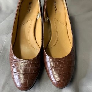 Merona Faux Alligator Pumps.‎ Size 8
